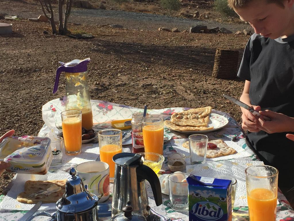 Ifri Gite D'Etape Traditionnel Berbere מראה חיצוני תמונה